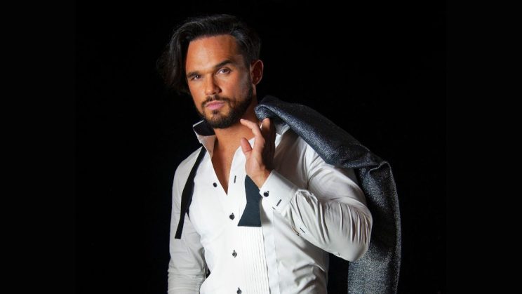 Gareth Gates – Sings Love Songs from the Movies